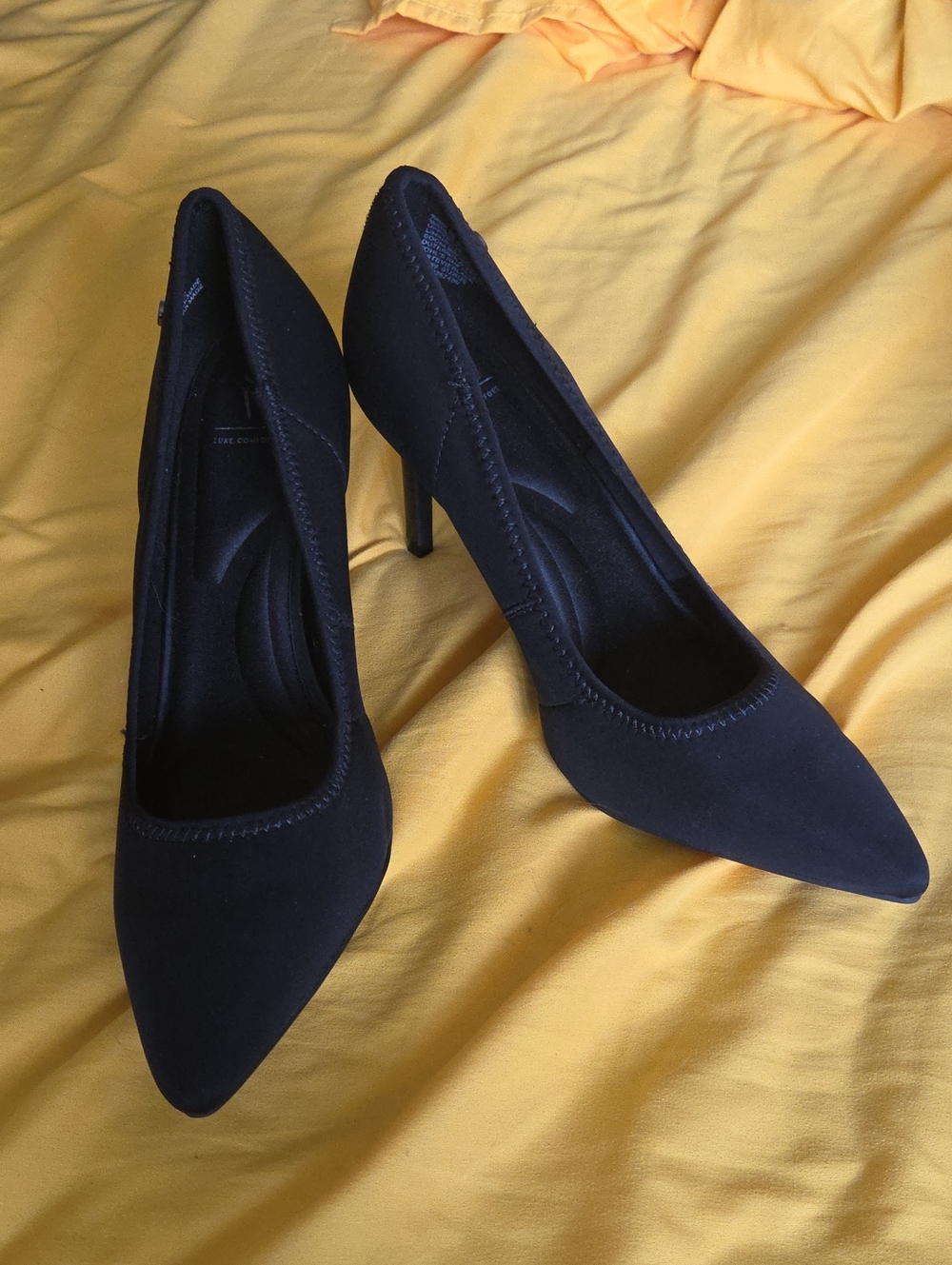 Simply Vera Wang Classic Black Pointed-Toe Stiletto Pumps Sz 8.5